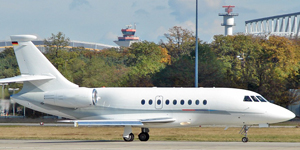 Dassault Falcon 2000 cabin for Nashville charter