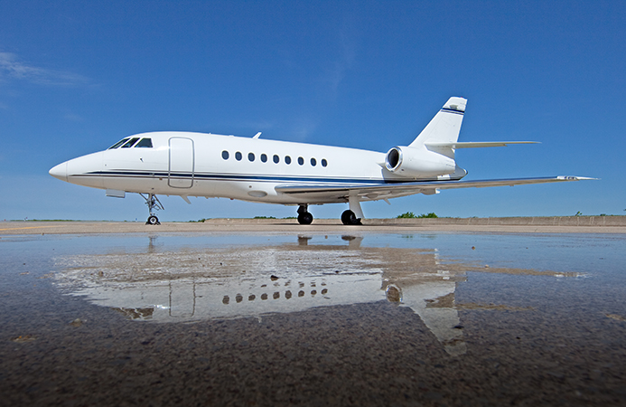 Dassault Falcon 2000 heavy jet for Nashville charter