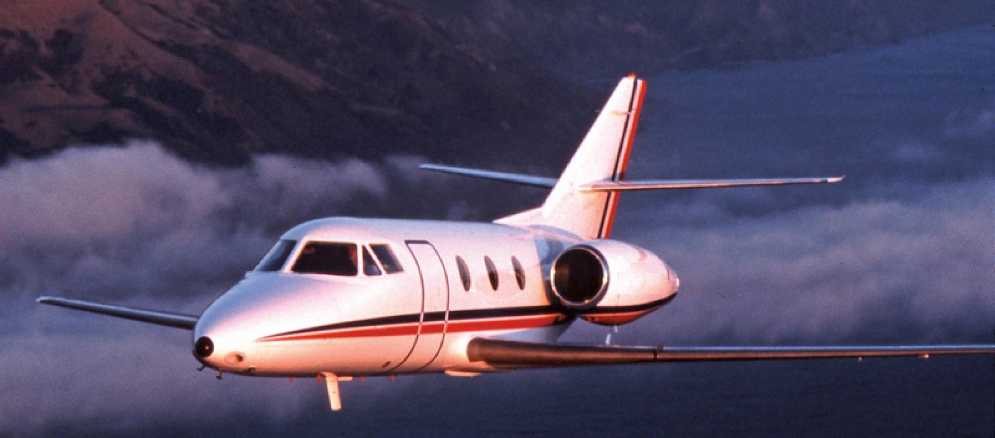 Dassault Falcon 10 light jet for Nashville charter