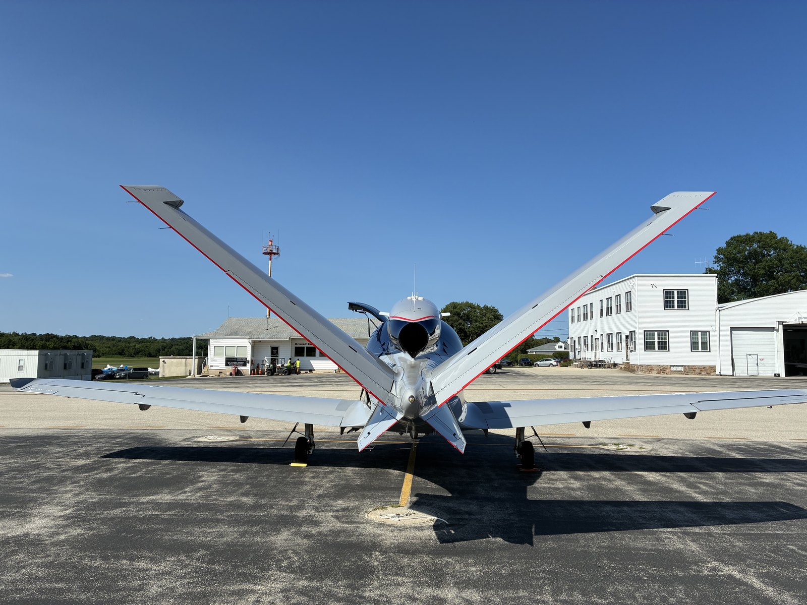 Cirrus Vision Jet SF50 very light jet for Nashville charter